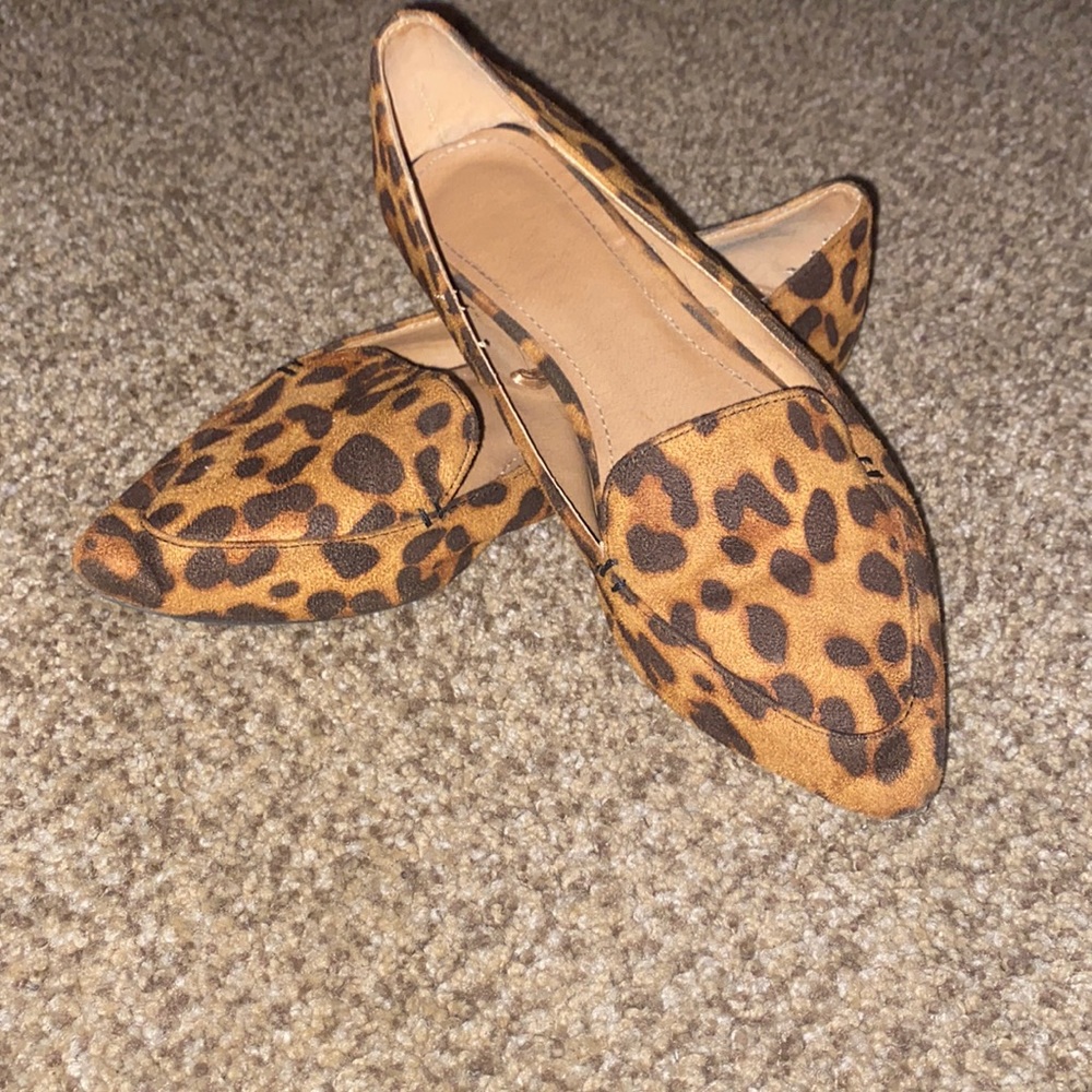 Cheetah print flats gently worn